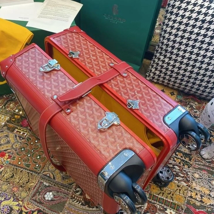69436 Goyard Resilient Suitcase 0720